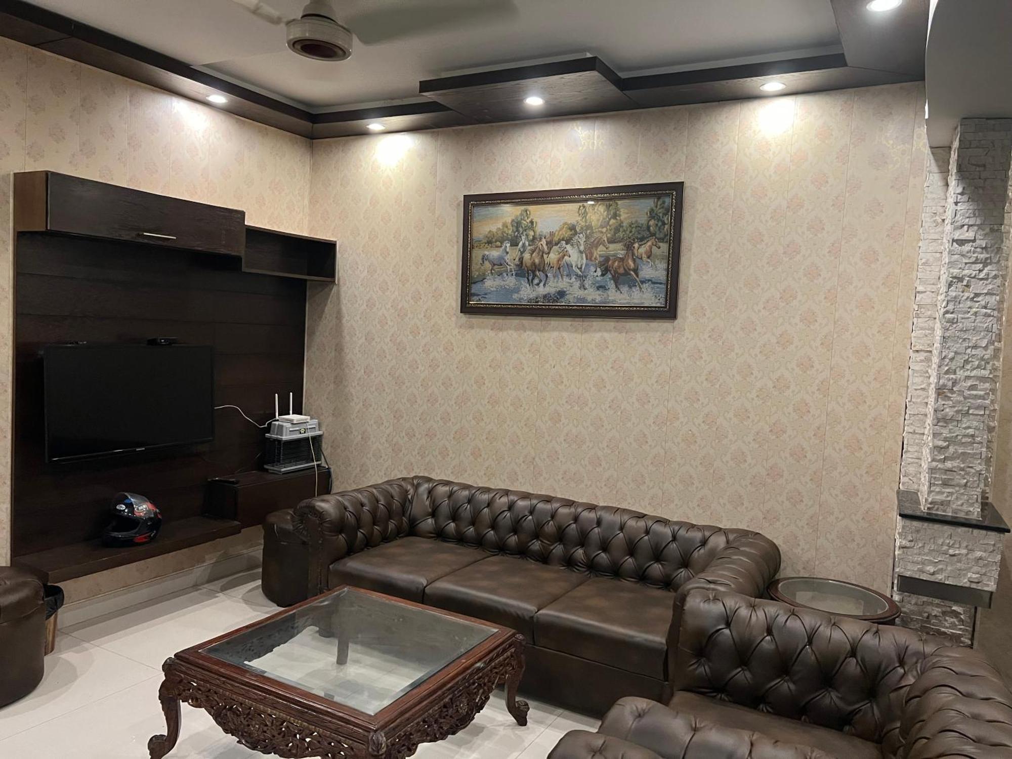 Vactional Villa Dha Phase 6 Lahore ,Three Bed Room Full House Экстерьер фото