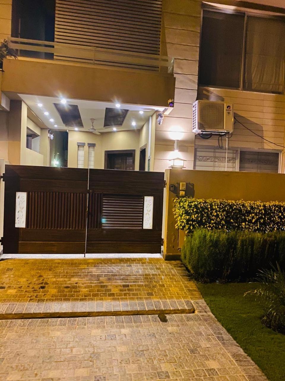 Vactional Villa Dha Phase 6 Lahore ,Three Bed Room Full House Экстерьер фото