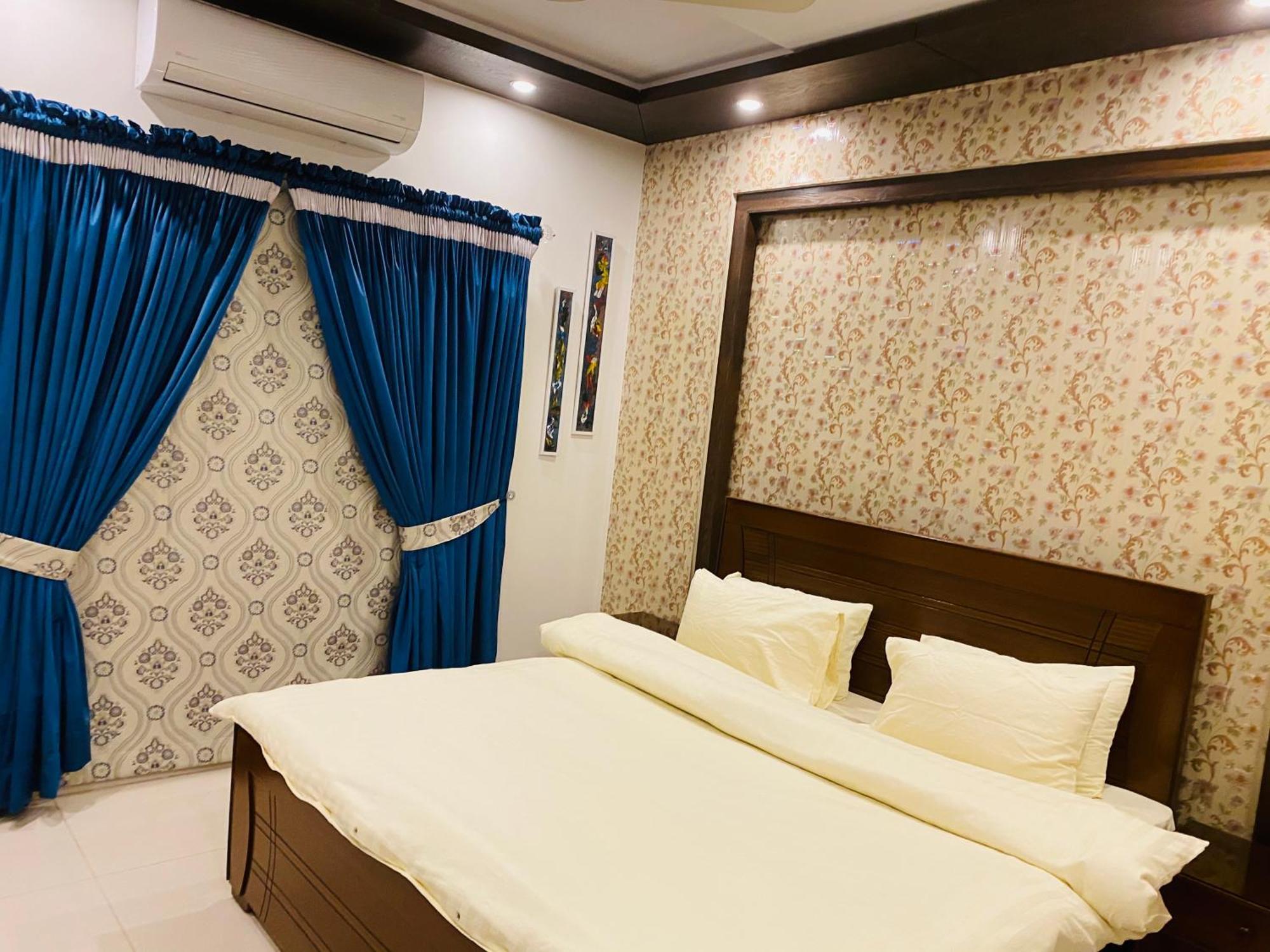 Vactional Villa Dha Phase 6 Lahore ,Three Bed Room Full House Экстерьер фото