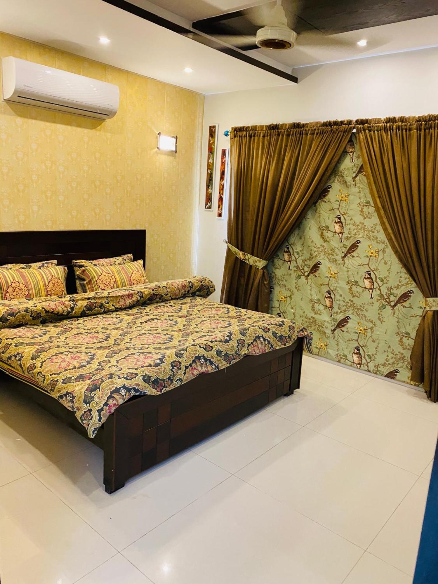 Vactional Villa Dha Phase 6 Lahore ,Three Bed Room Full House Экстерьер фото